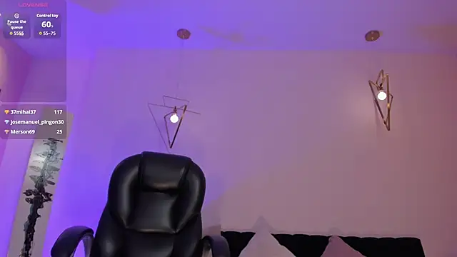 MorganHicks Adlı Modelin Canlı XXX Sohbeti