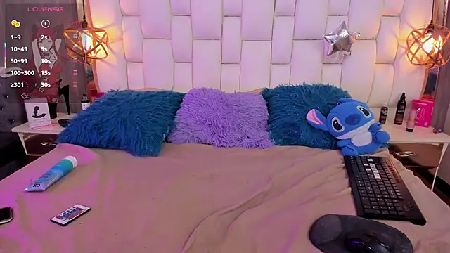 Foxxy_Doll's Webcam Show