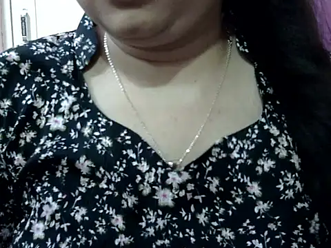 Cute_AliyaaのライブXXXチャット