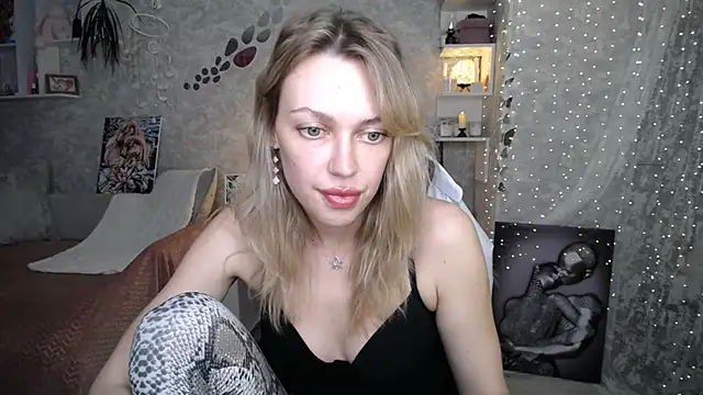 NickyAdamidi's Live XXX Chat