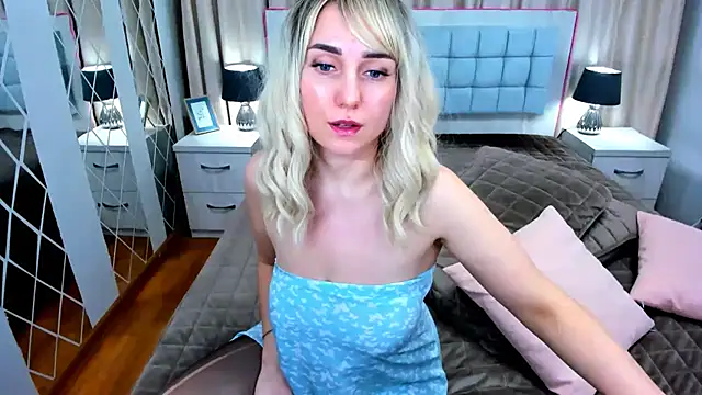 MilenaBlossom Chat XXX live