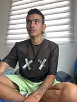 sorry-mom69's Webcam Show