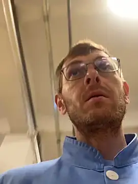 adrian90bi11 Webcam show