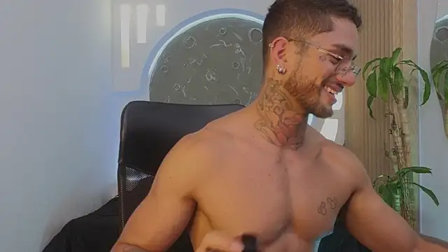 Alanrodgers Adlı Modelin Web Kamerası Şovu