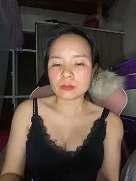 Ivy_Trix2's Live XXX Chat