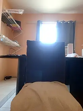 Ally-cutee live XXX chat