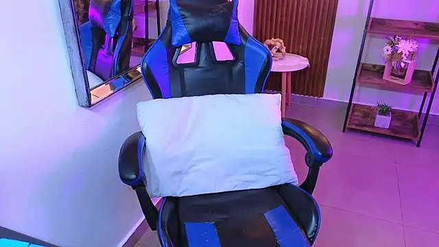 Kenya--BuhleのライブXXXチャット