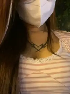 Show modela __BabyShowPublic__ na web-kameri