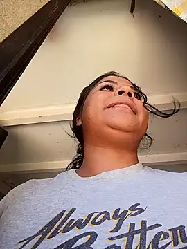 Giselabrunette25 现场XXX聊天