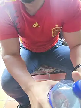 Show modela Blanco2023 na web-kameri