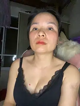 Ivy_Trix2's Live XXX Chat