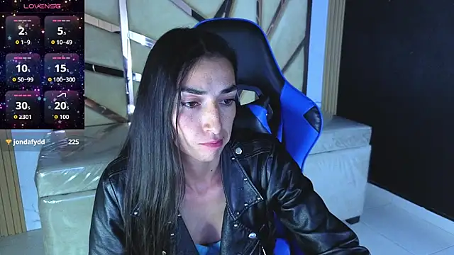 Maily_a_ live XXX chat