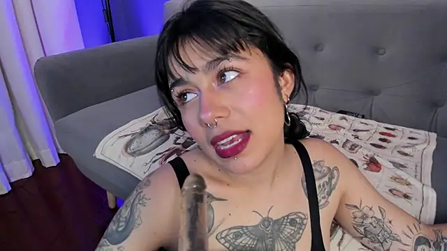 flower_smith_'s Live XXX Chat