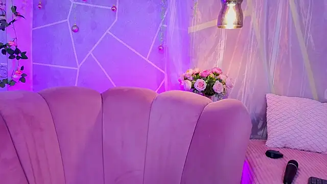 Pokazy przed kamerką – EmmyCortez