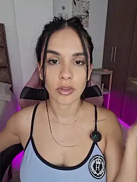 heyshaa 现场XXX聊天