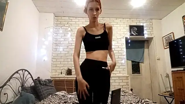 SirenFrost Adlı Modelin Canlı XXX Sohbeti