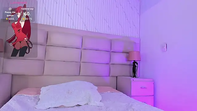 CarolineFyre's Live XXX Chat