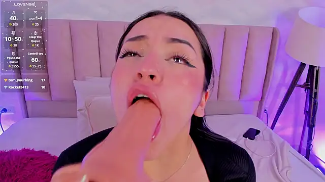 im_miadoll's Live XXX Chat