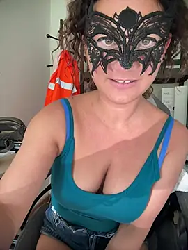 LoveSperm75 Webcam Show