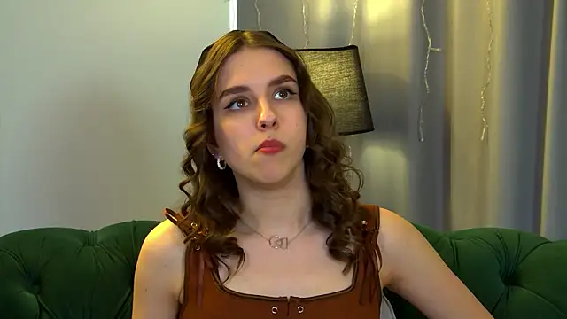 AliceAtkins: онлайн-секс-чат