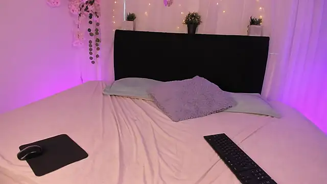 soffi_joness23: онлайн-секс-чат