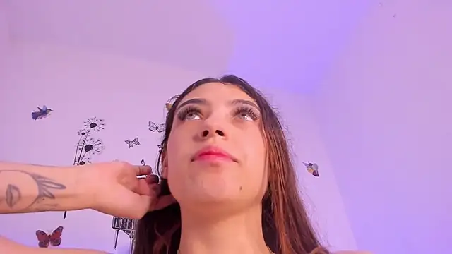 Sophie_vega1: онлайн-секс-чат