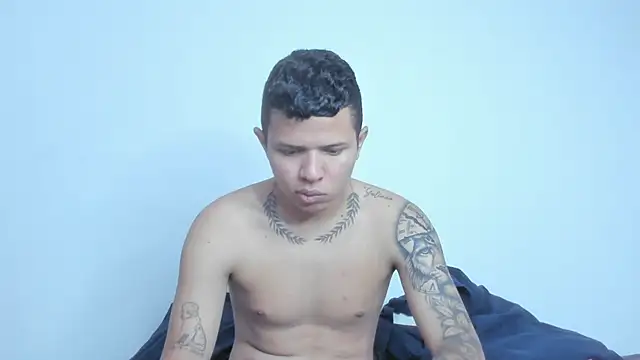 LatinsGuys2026 webcam show