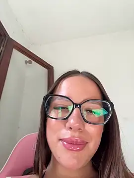 AlesiaRuson Live XXX chat