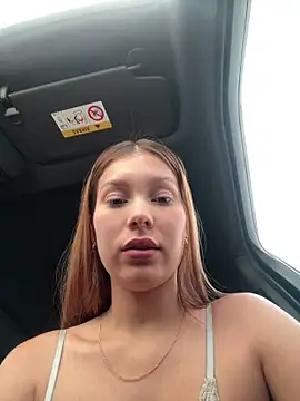 Nikii__'s Live XXX Chat