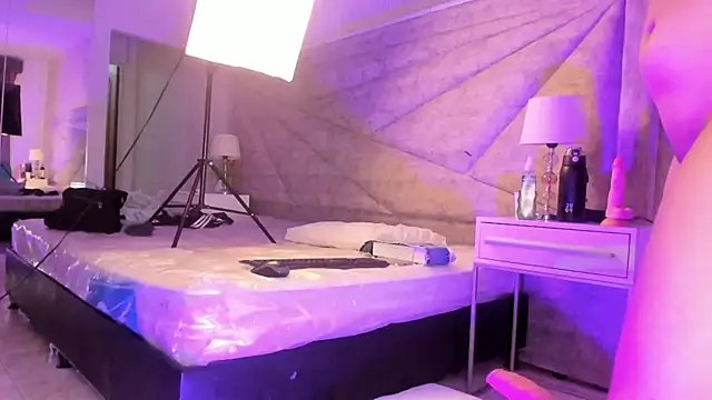 Sara_Rossi__: онлайн-секс-чат