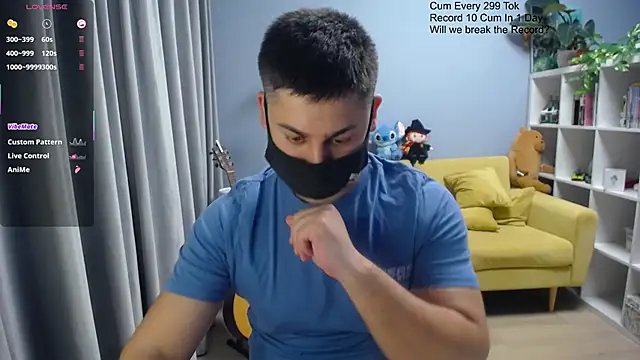 Tomguys live XXX chat