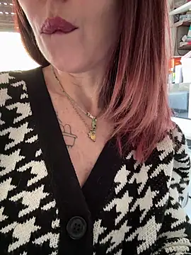 Chatroom XXX en direct de Cherryschiodisegarsi