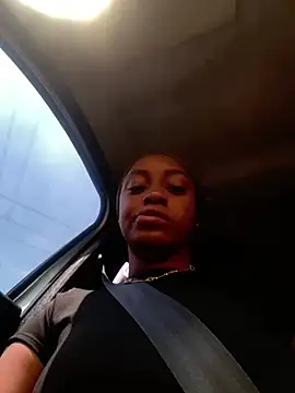 LiaTrainorのライブXXXチャット