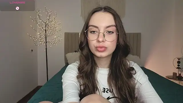 Show modela Real_cutie1 na web-kameri