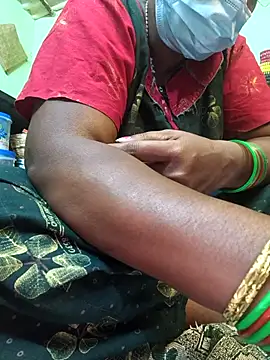 Webkamerová show Tamilselviroja-