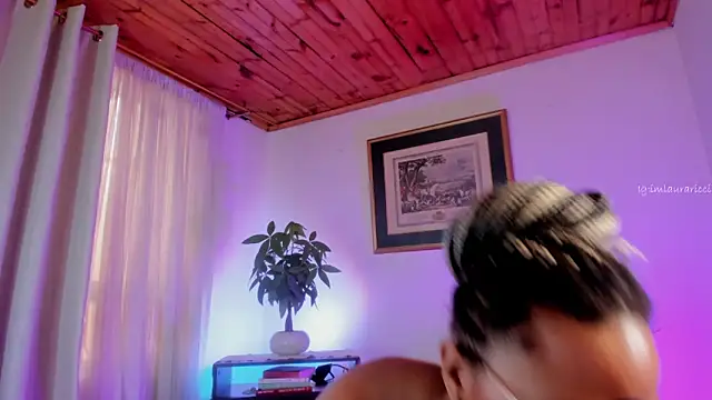 دردشة Lauraricci__ الجنسية المباشرة
