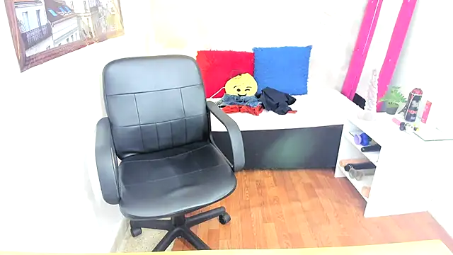 Lunastar02 即時 XXX 聊天