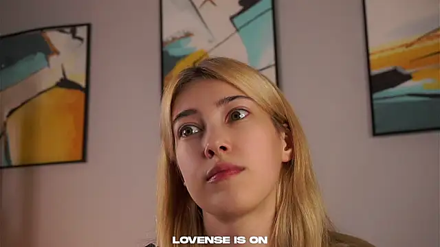 AngelicRice Adlı Modelin Canlı XXX Sohbeti