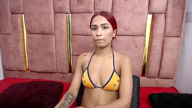 CHLOESHOW Chat XXX in diretta