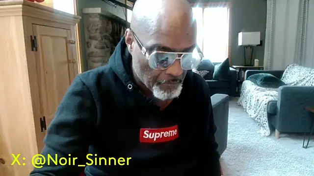 sinnernoir Show in webcam