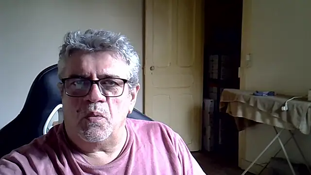 _hippo_ Pertunjukan Webcam