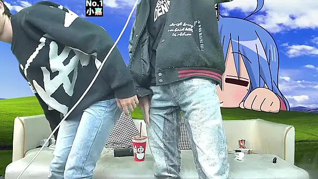 Show modela xiaohuangren01 na web-kameri