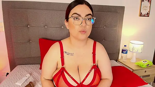 Kiara_noirr – Naživo XXX chat