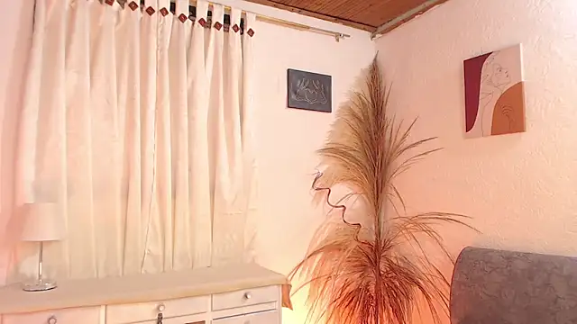 _Kim__M Adlı Modelin Canlı XXX Sohbeti