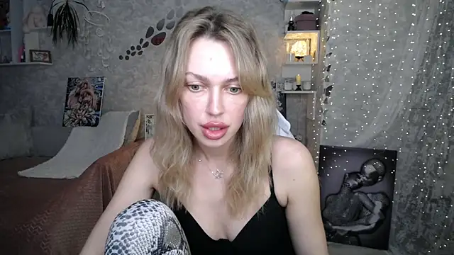 Czat XXX na żywo – NickyAdamidi