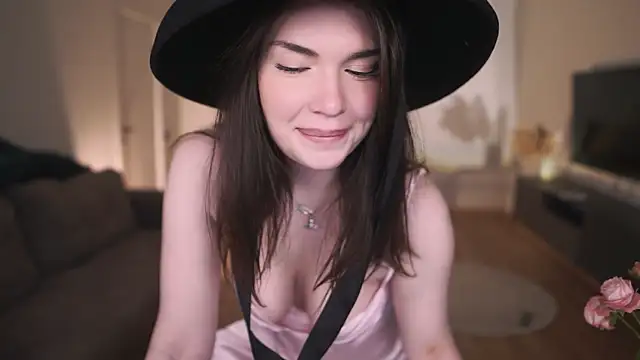 AdaBell live XXX chat