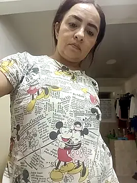 tany90's Live XXX Chat