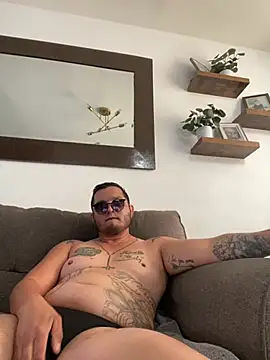 Chat XXX en directo de HOTB0Y18