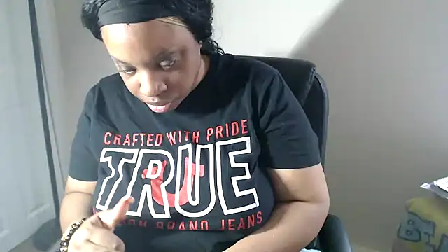 Chat XXX ao vivo de Sexymona1218