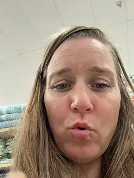 Skyellar: απευθείας συνομιλία ΧΧΧ